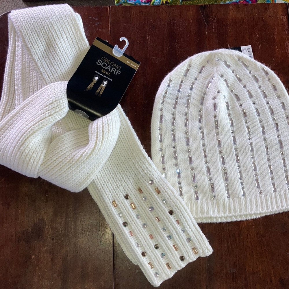 NWT hat and scarf bundle